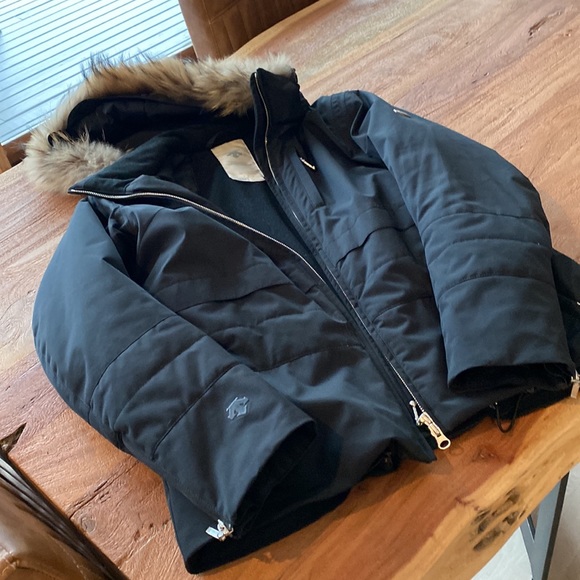 Descente Ski Jacket - Picture 2 of 3